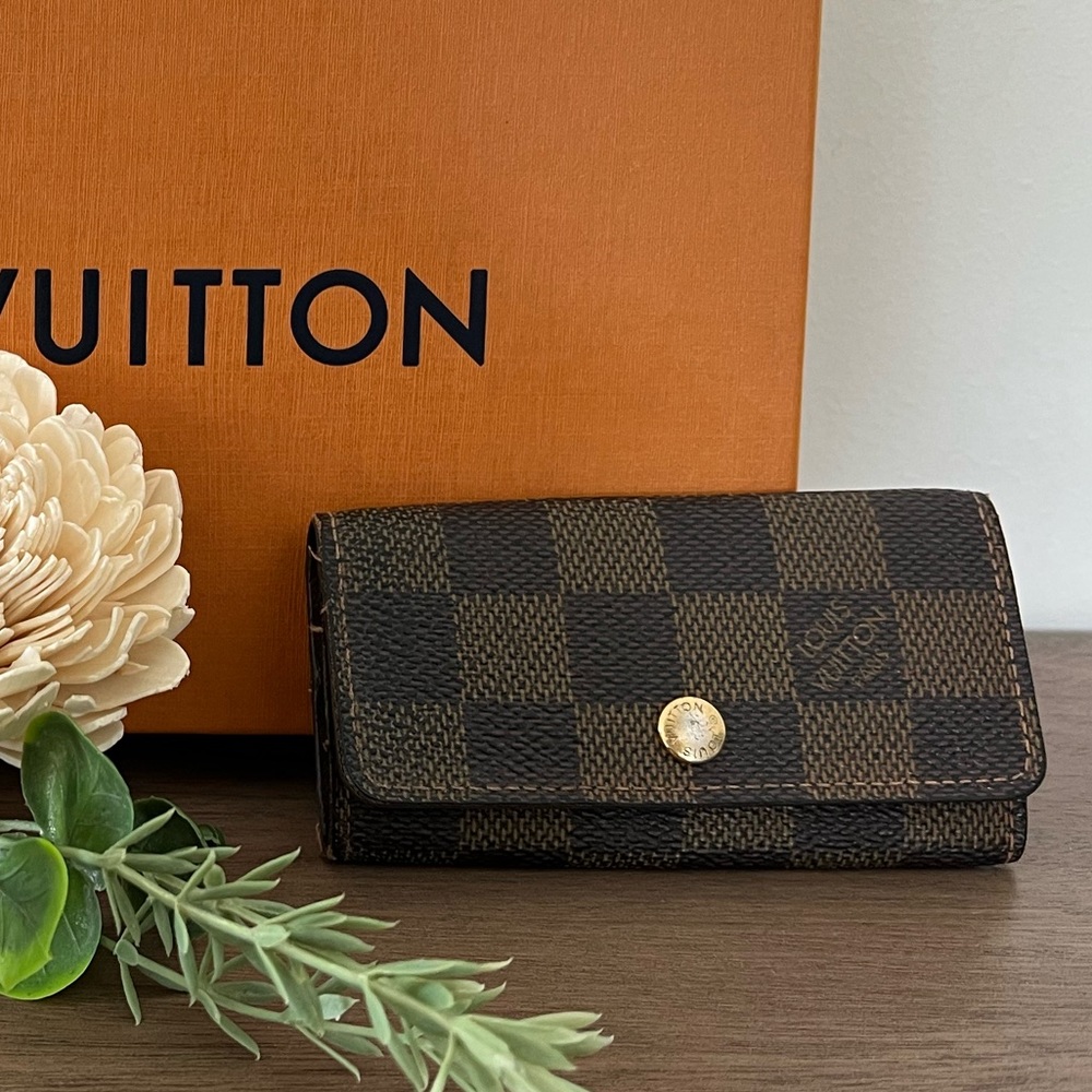 Louis Vuitton Damier Ebene 4 Key Holder